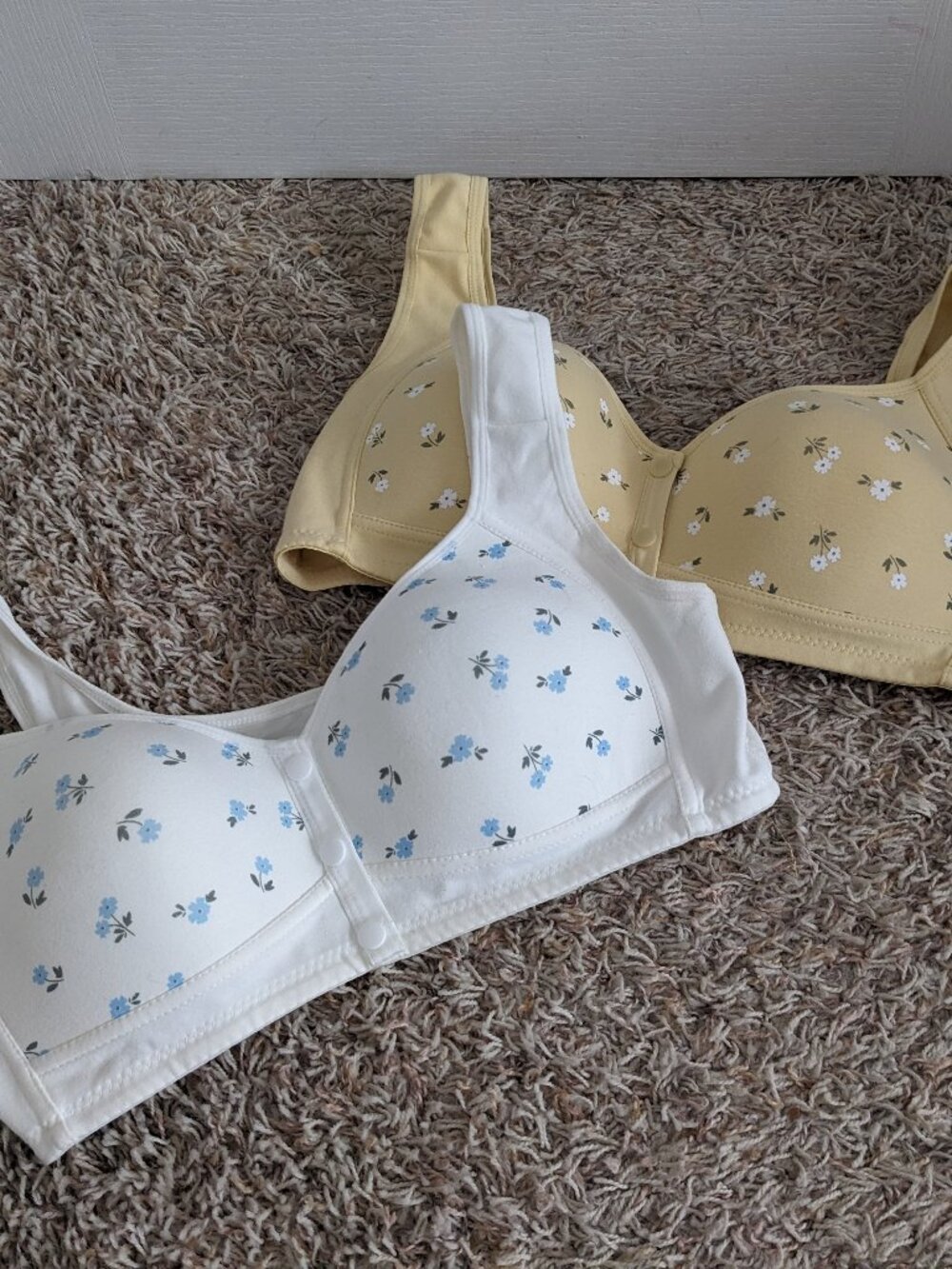 Set of 2 Snap Front Wireless Bras Sz XL